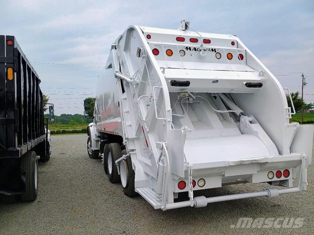 Freightliner M2 Camion dei rifiuti