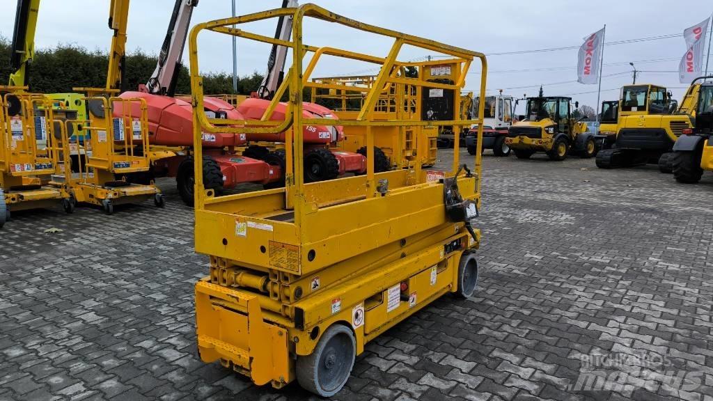 Haulotte Compact 8 Piattaforme a pantografo