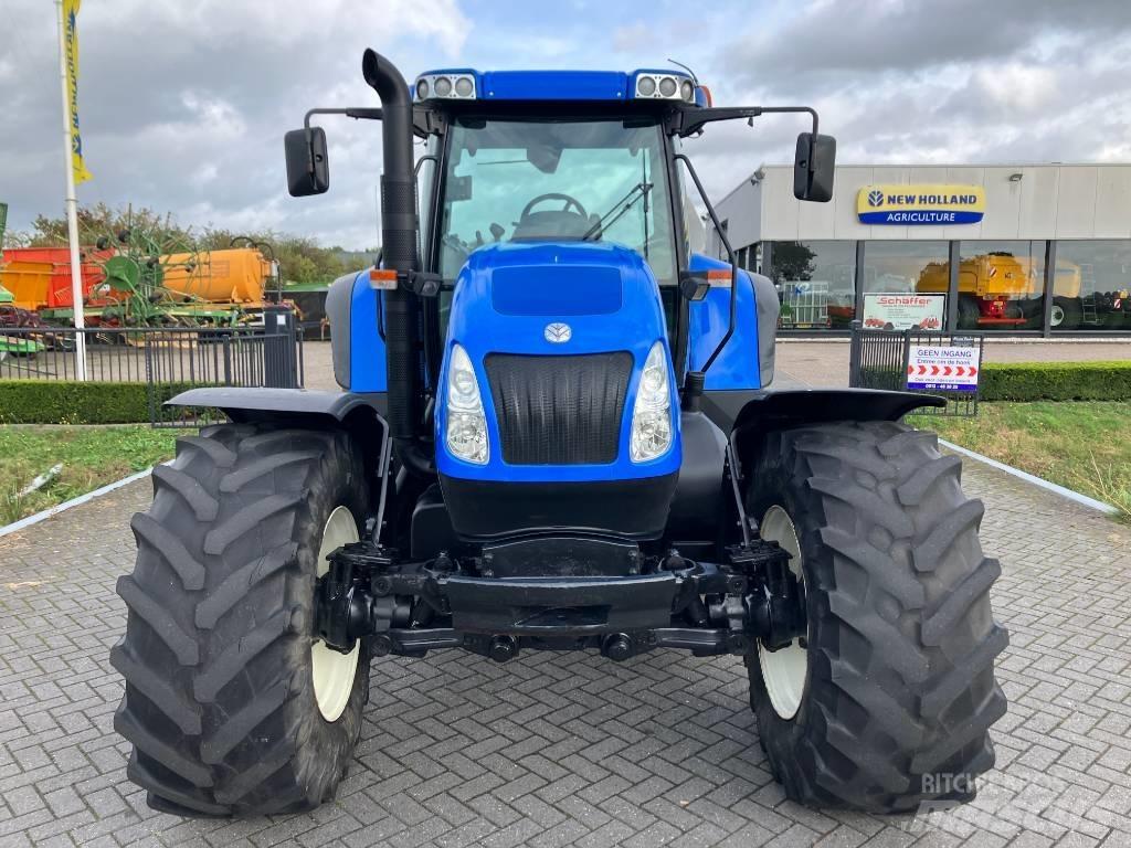 New Holland TVT 145 Trattori
