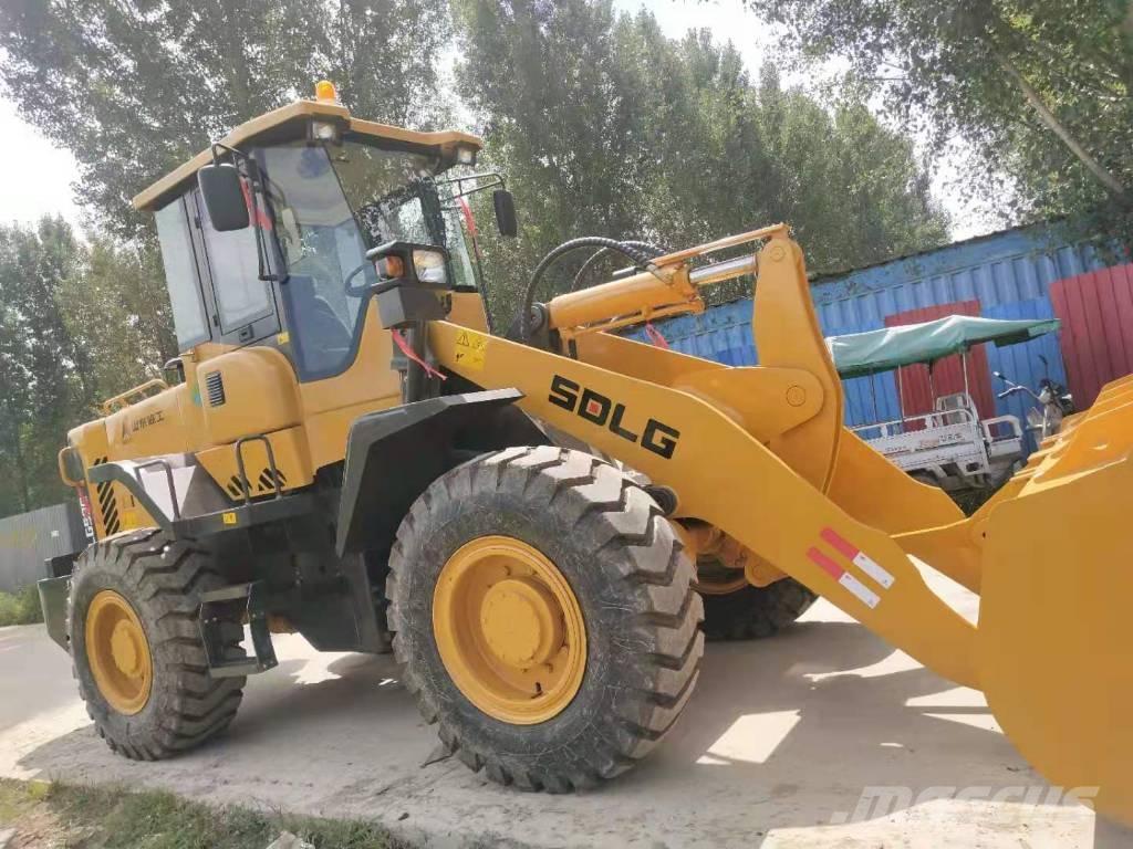 SDLG LG 936 L Pale gommate