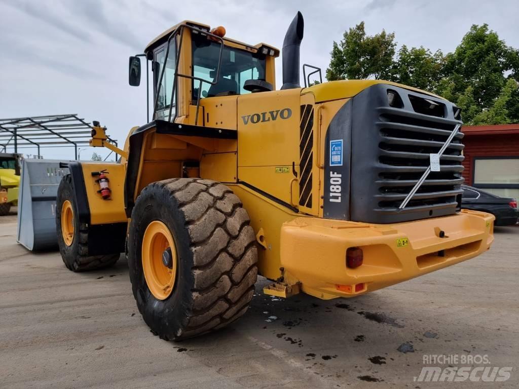 Volvo L 180 F Pale gommate