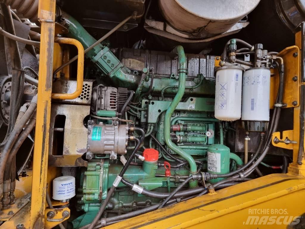 Volvo L 180 F Pale gommate