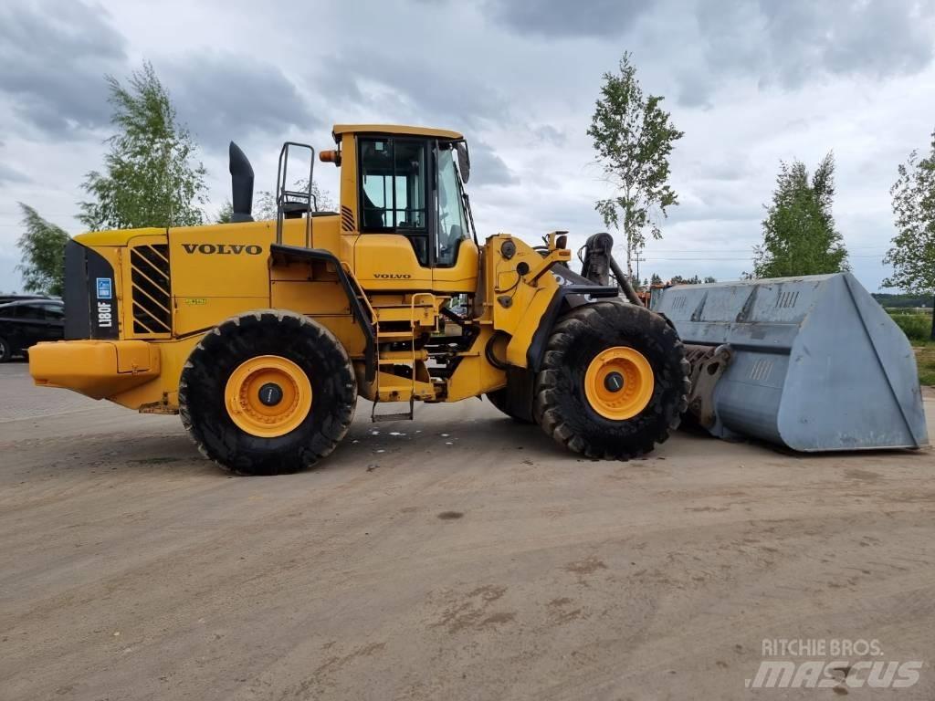 Volvo L 180 F Pale gommate