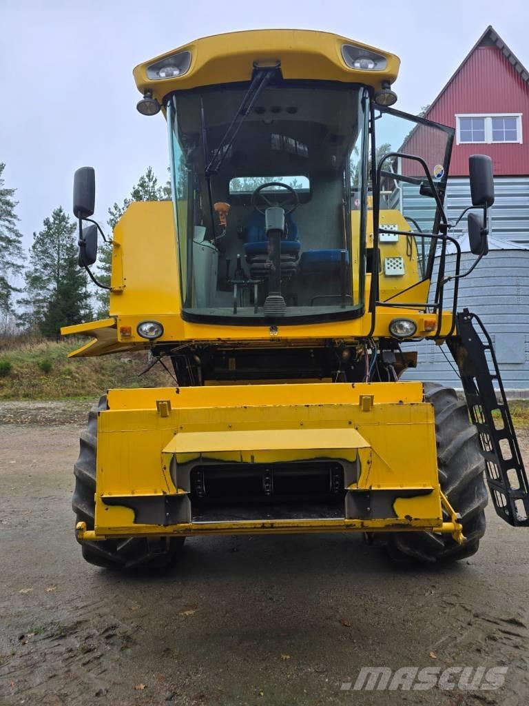 New Holland TC 5050 Mietitrebbiatrici