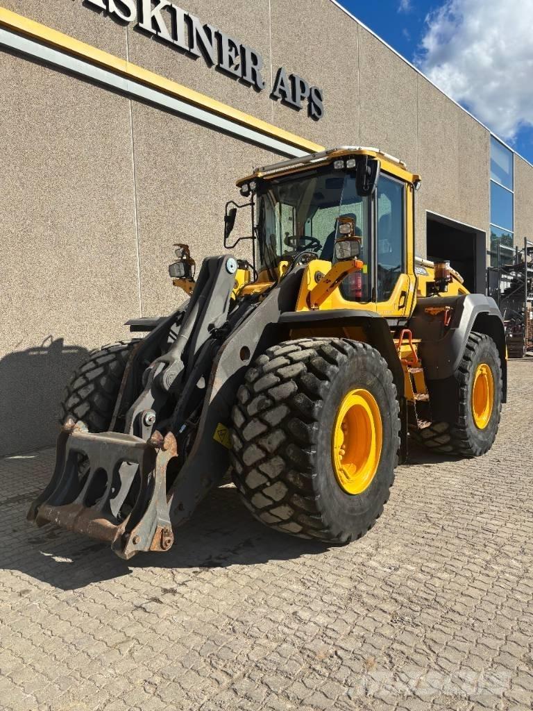 Volvo L 120 H Pale gommate