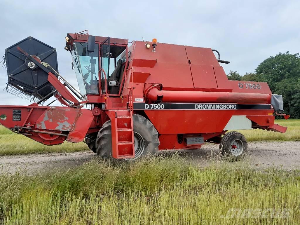 Dronningborg D 7500 Mietitrebbiatrici