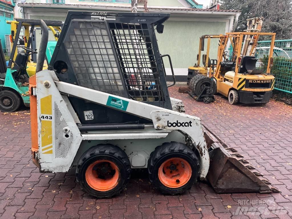 Bobcat 443    V-4129 Sollevatori telescopici