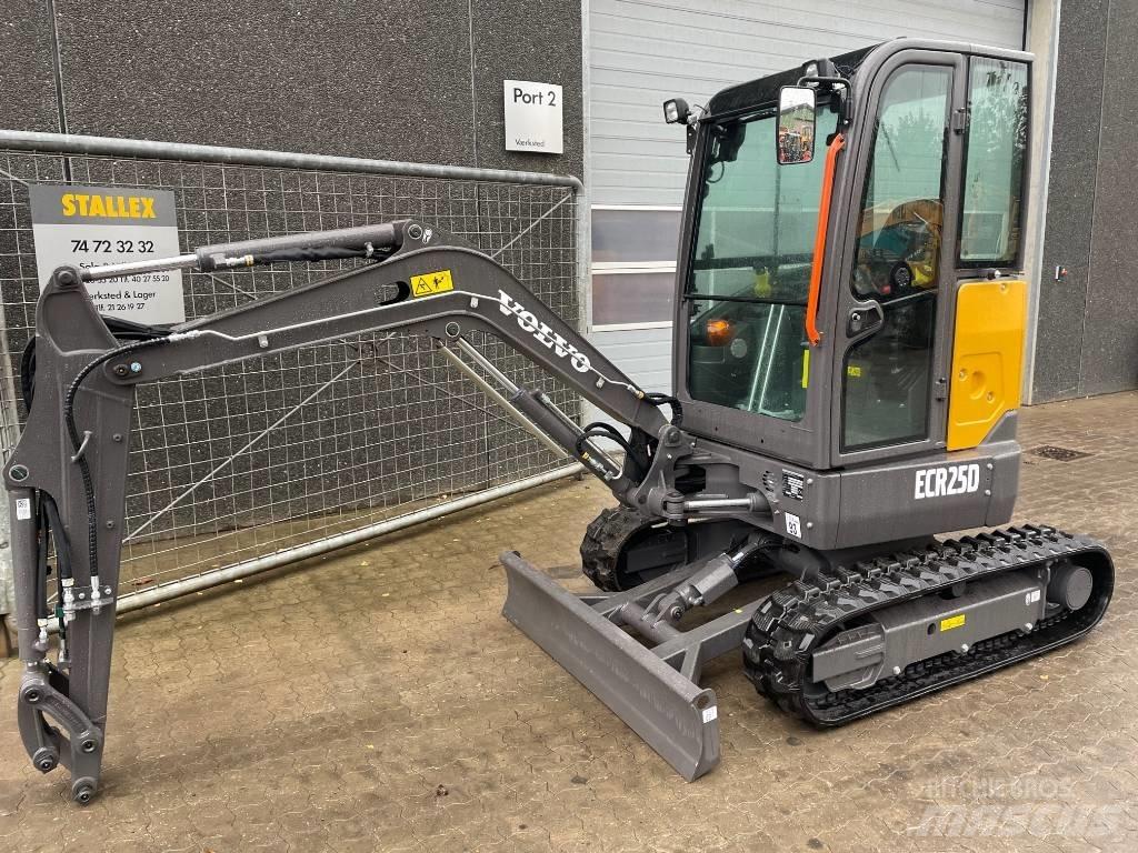 Volvo ECR25D Miniescavatori