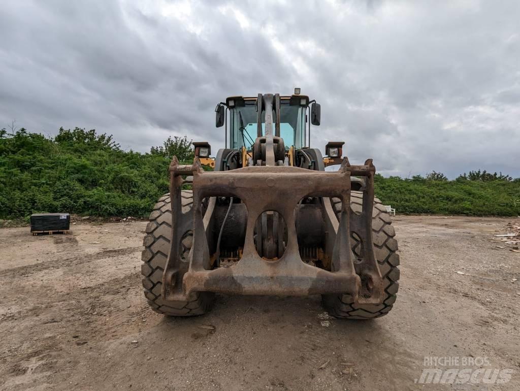Volvo L 110 F Pale gommate