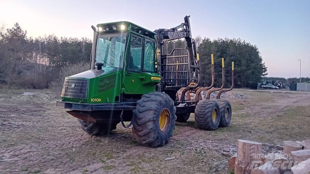 John Deere 1010D Forwarder