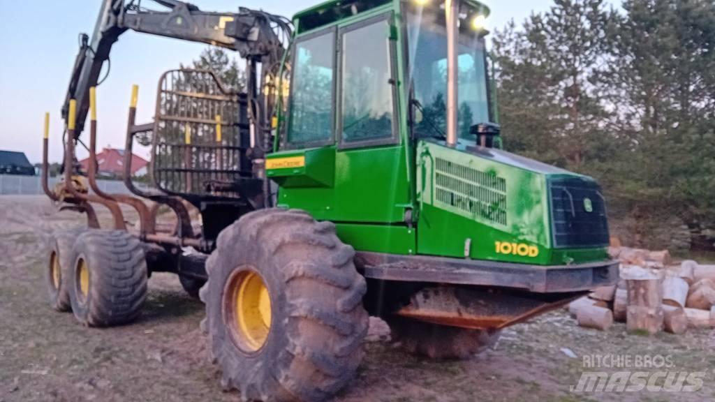John Deere 1010D Forwarder