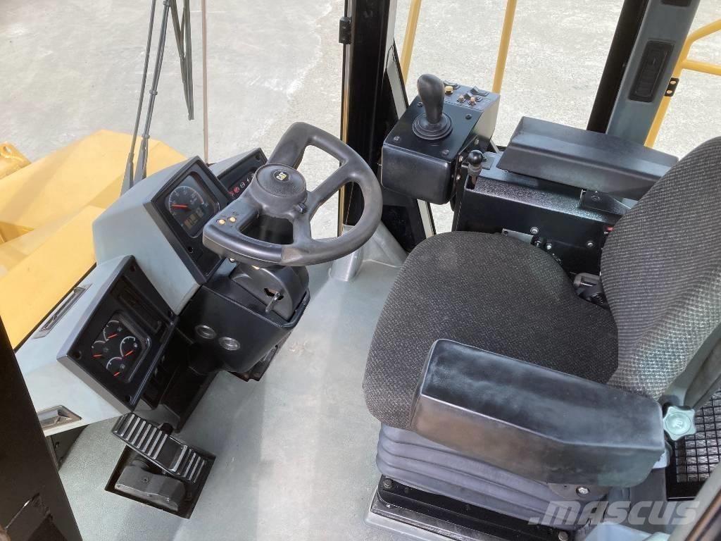 CAT 824 H Dozer gommati