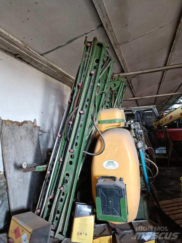 Amazone UF 1200 Irroratori montati