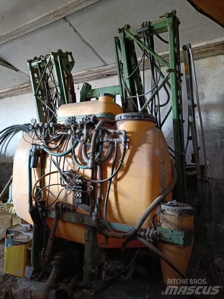 Amazone UF 1200 Irroratori montati