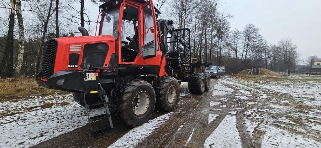 Komatsu 835 Forwarder