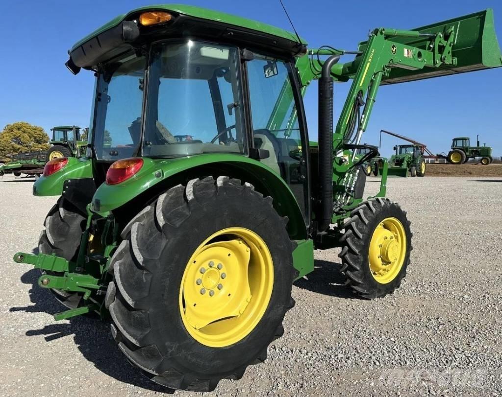 John Deere 5075 E Trattori
