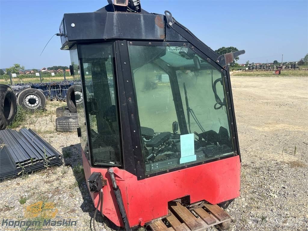 Valmet 911.1 Cabine e interni