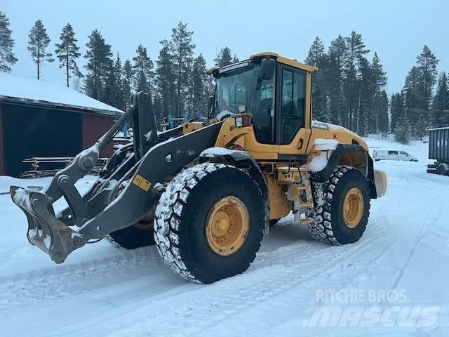 Volvo L120G Pale gommate