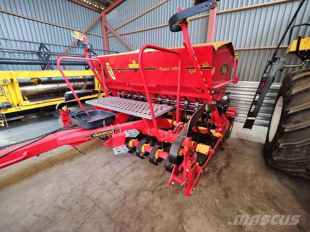 Väderstad Rapid300C Perforatrici