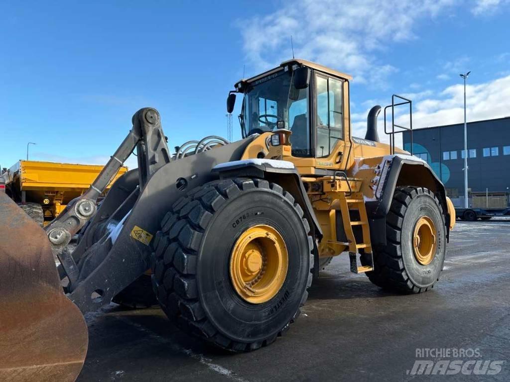 Volvo L 220 G Pale gommate