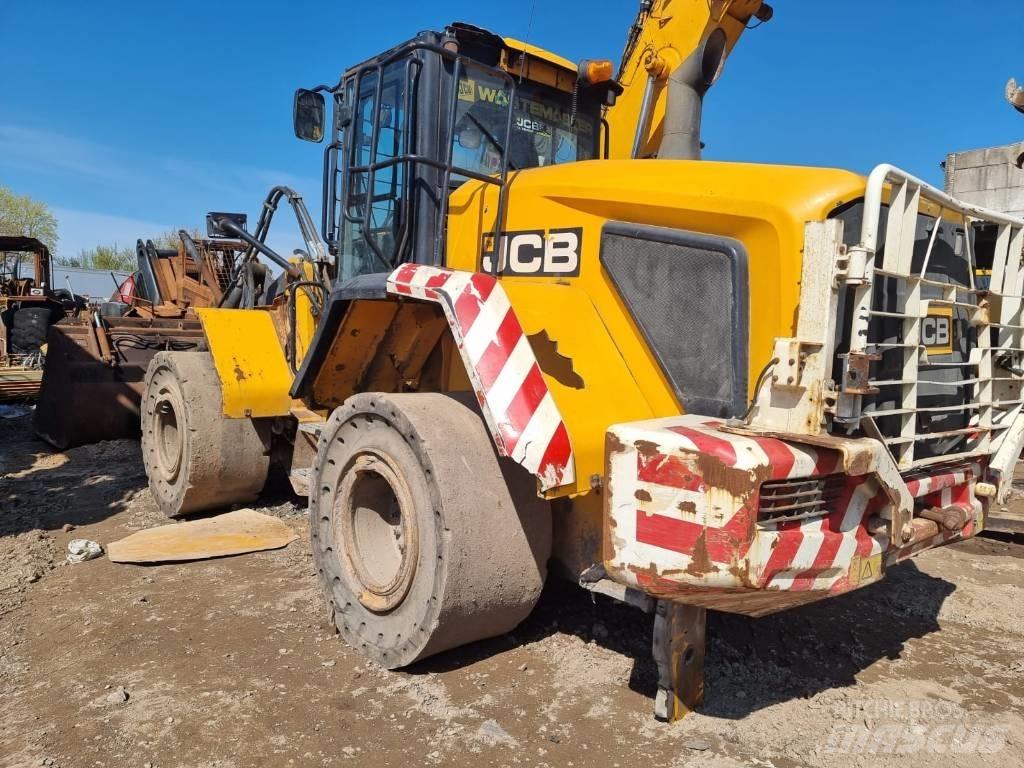 JCB 457 Pale gommate