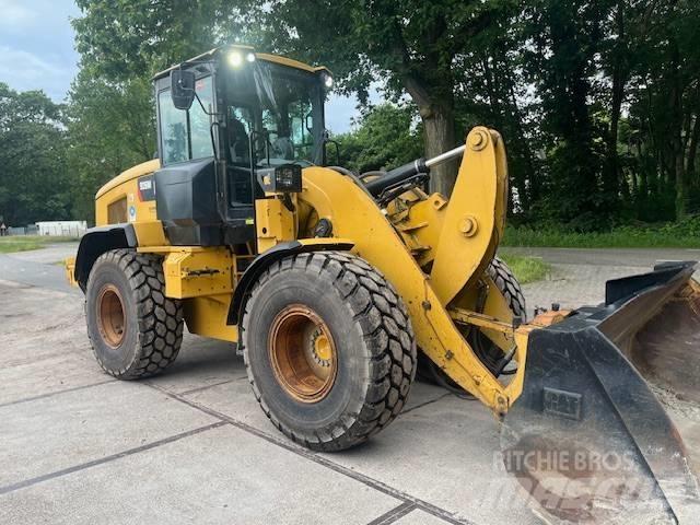 CAT 926 M Pale gommate