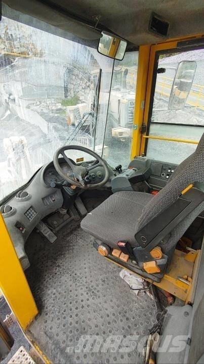 Volvo L 150 E Pale gommate