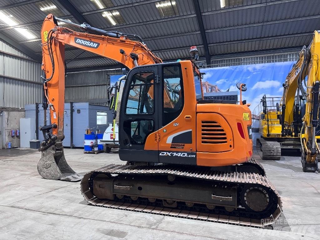 Doosan DX 140 LCR-5 Escavatori cingolati