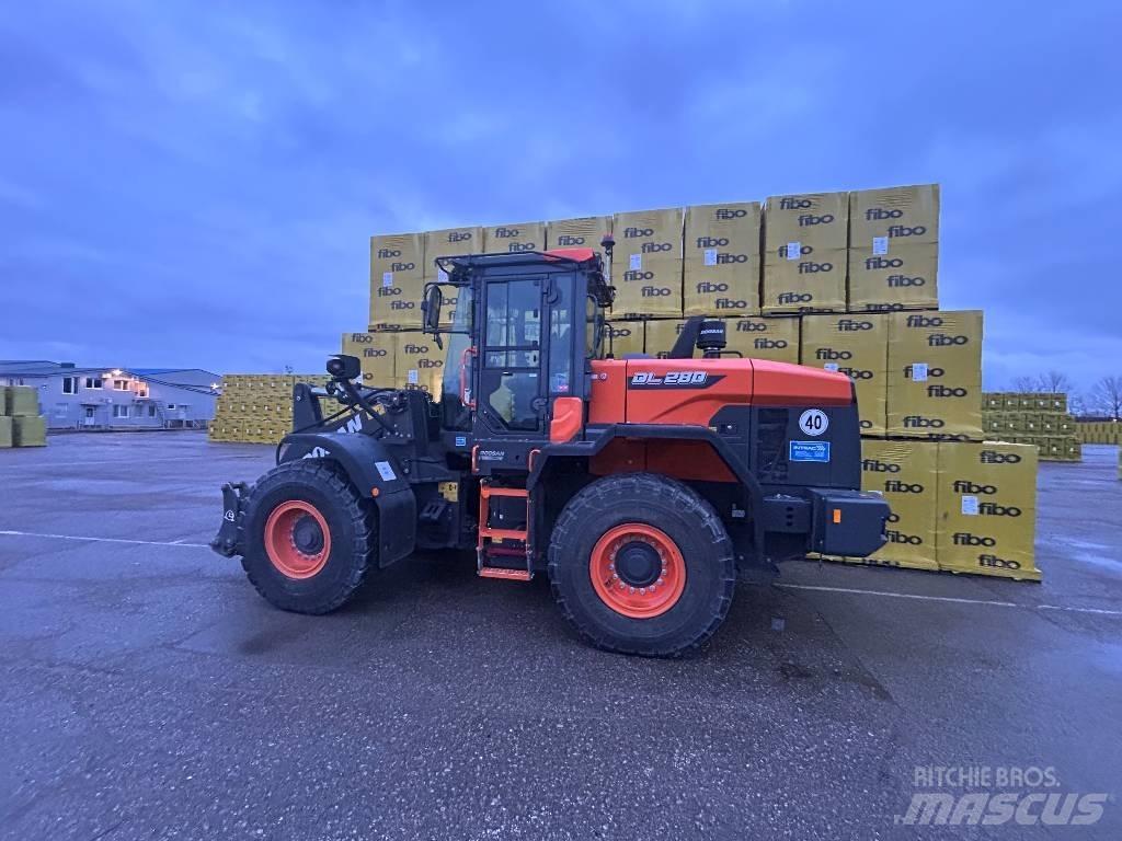 Doosan DL 280-7 Pale gommate