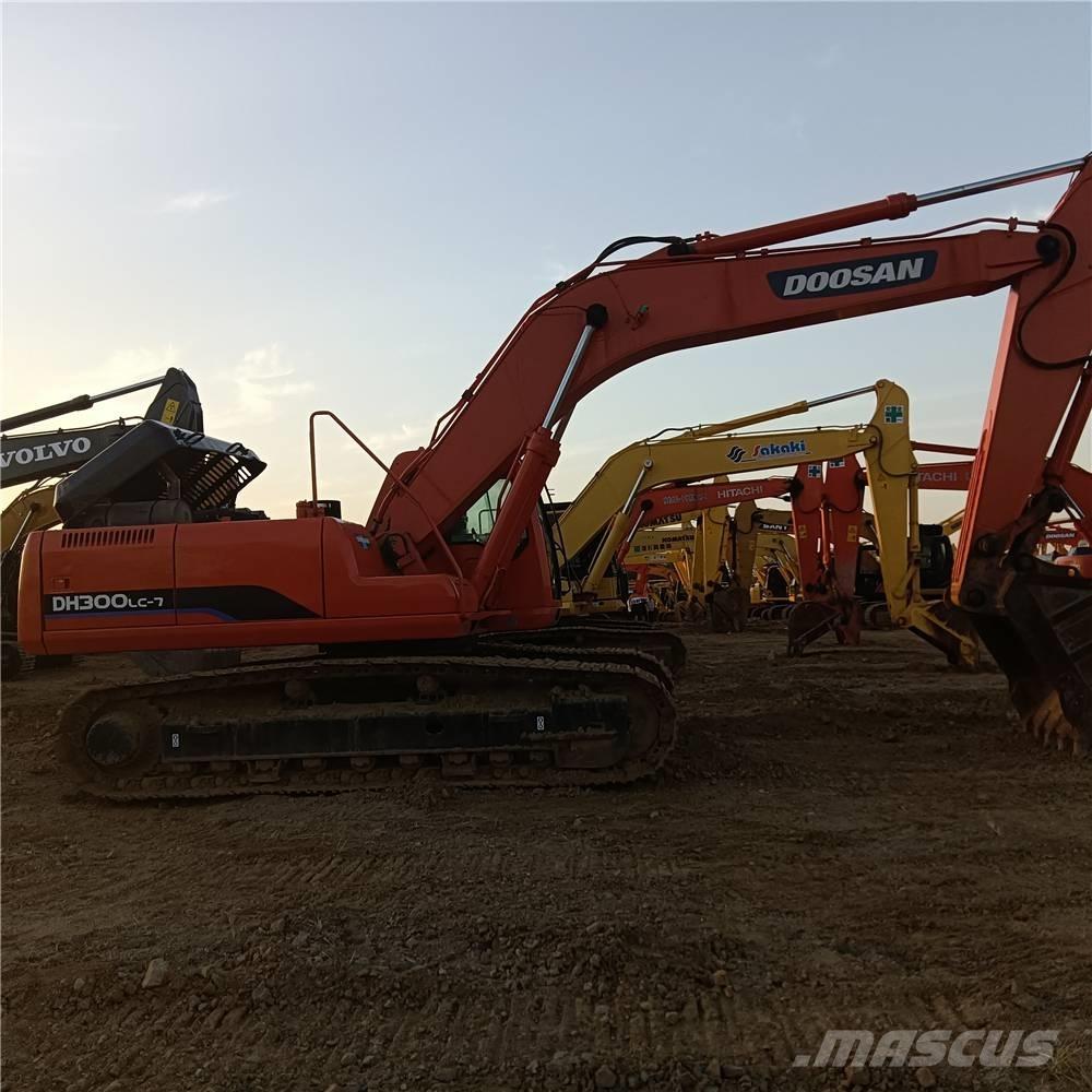Doosan DH300LC-7 Escavatori cingolati