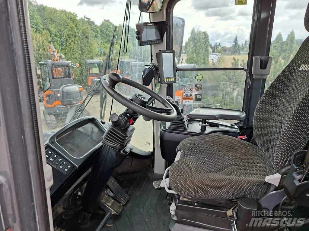 Doosan DL 420-5 Pale gommate