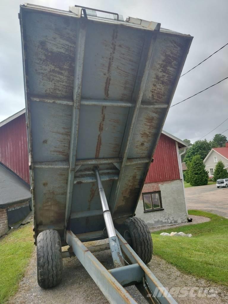 Tuhti M7 Rimorchi ribaltabili