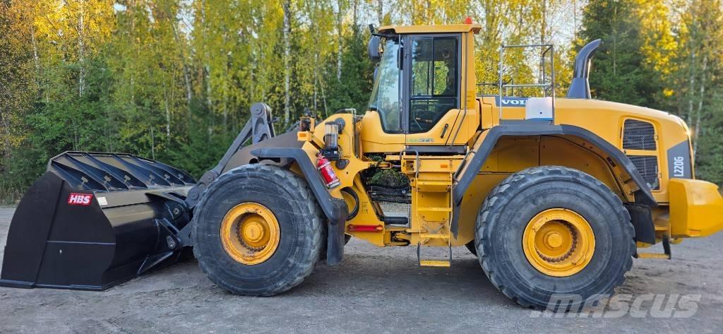 Volvo L 220 G Pale gommate