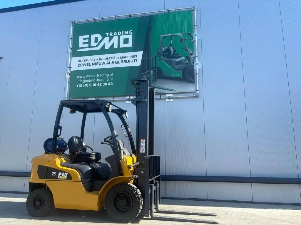 CAT GP25N Heftruck Carrelli elevatori GPL