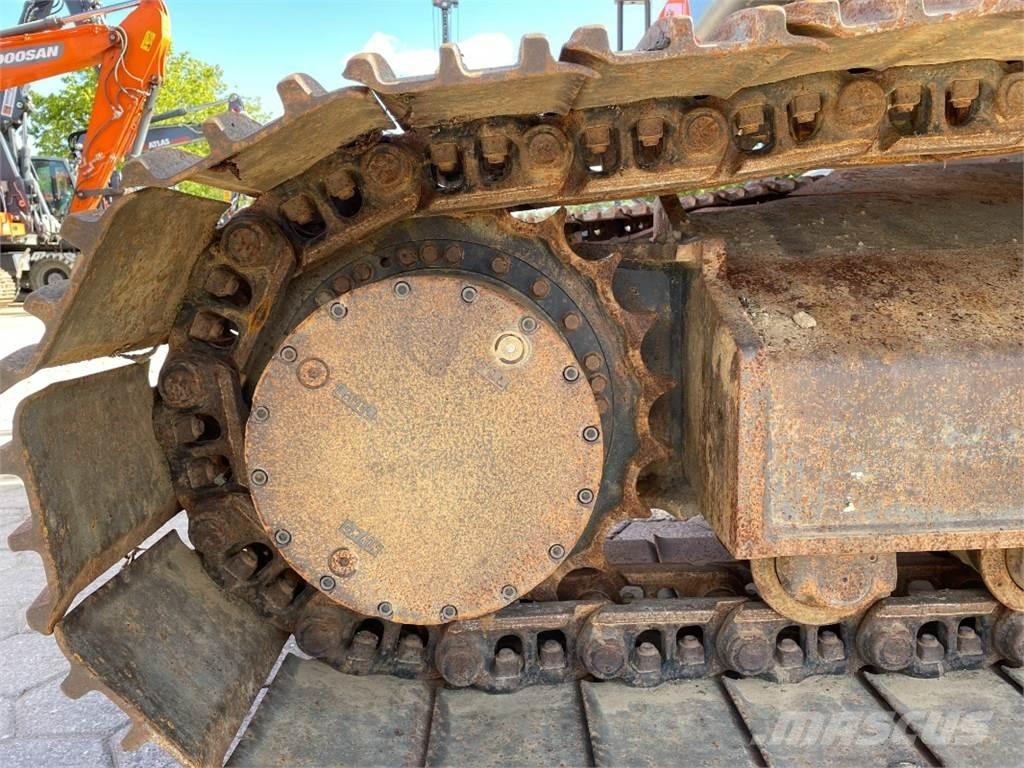 Doosan DX235LC-5 Escavatori cingolati