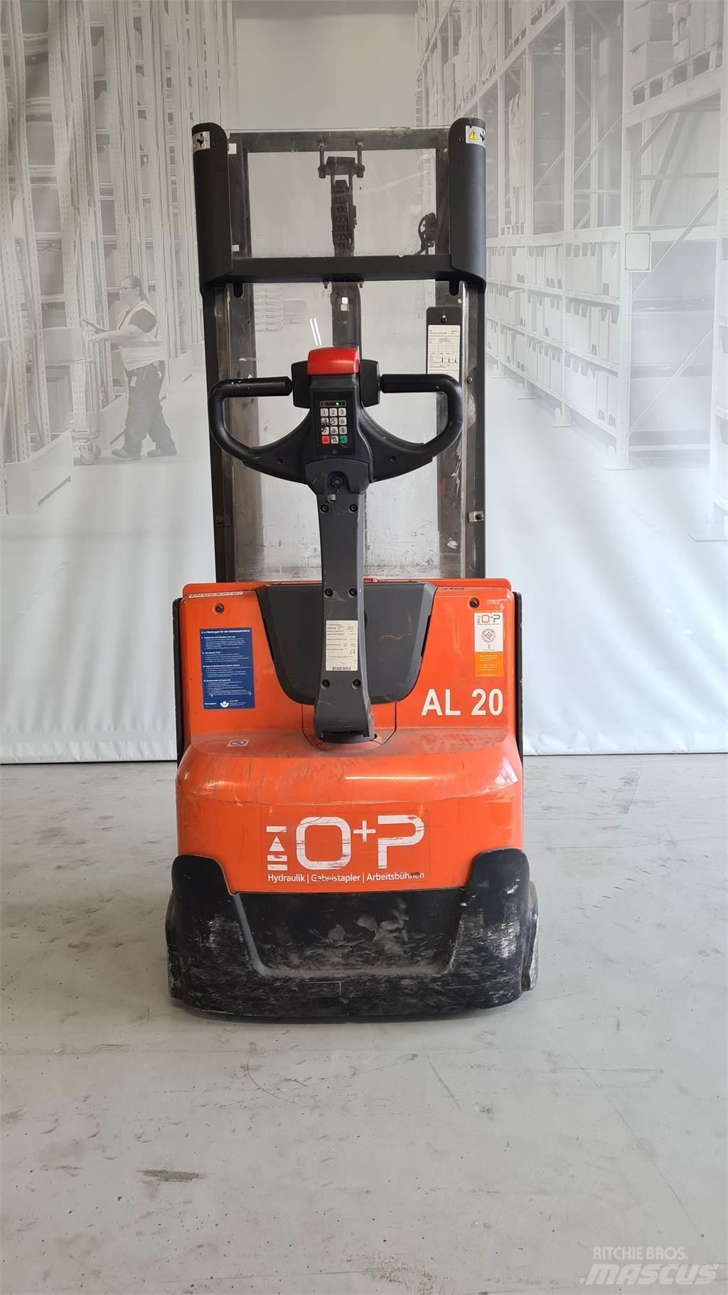 Toyota SWE120 Transpallet uomo a terra