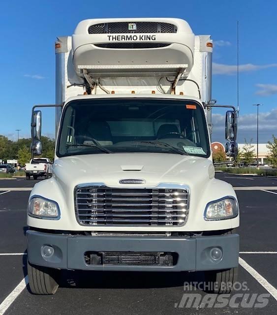 Freightliner M2 106 Camion a temperatura controllata