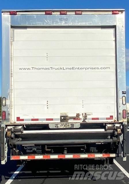 Freightliner M2 106 Camion a temperatura controllata