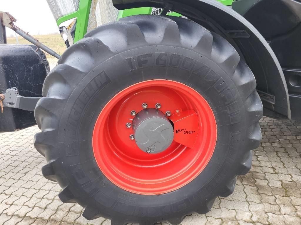 Fendt 828 Vario Trattori