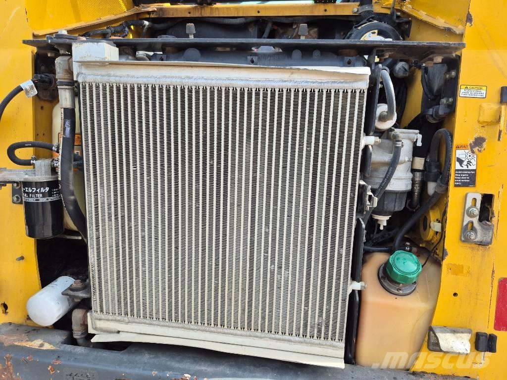 John Deere 317 Mini Pale Gommate