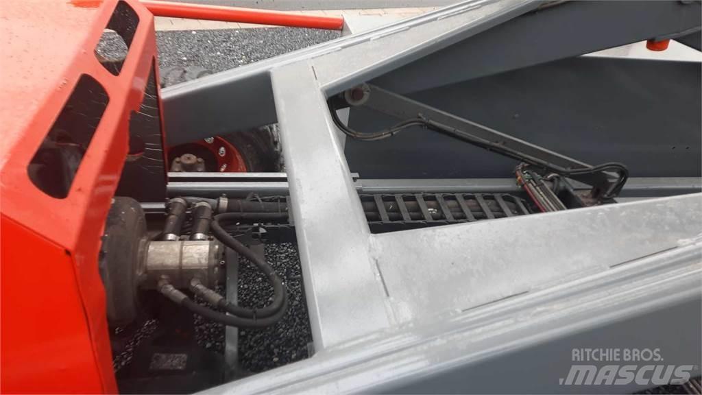 SkyJack 9250RT Piattaforme a pantografo