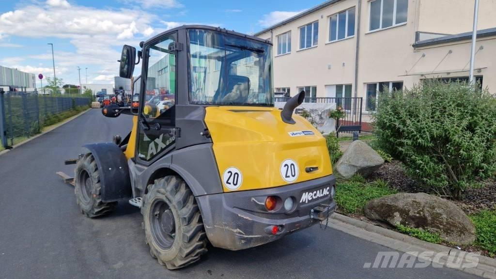 Mecalac AX 850 Pale gommate