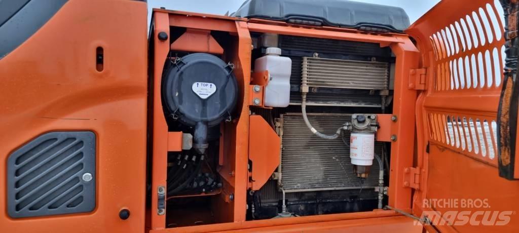 Doosan DX 140 LC-3 Escavatori cingolati