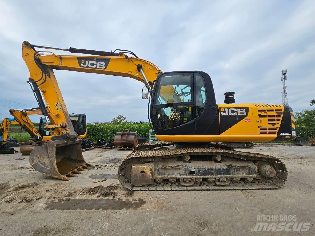 JCB 235 HD Escavatori cingolati