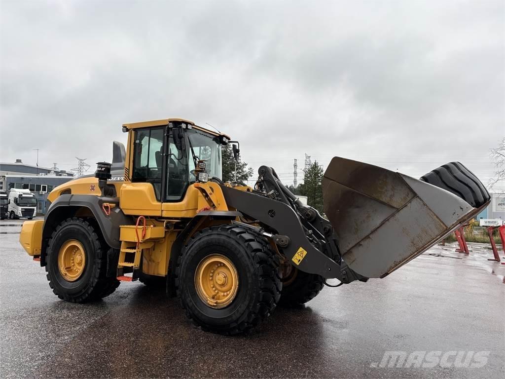Volvo L110H Pale gommate