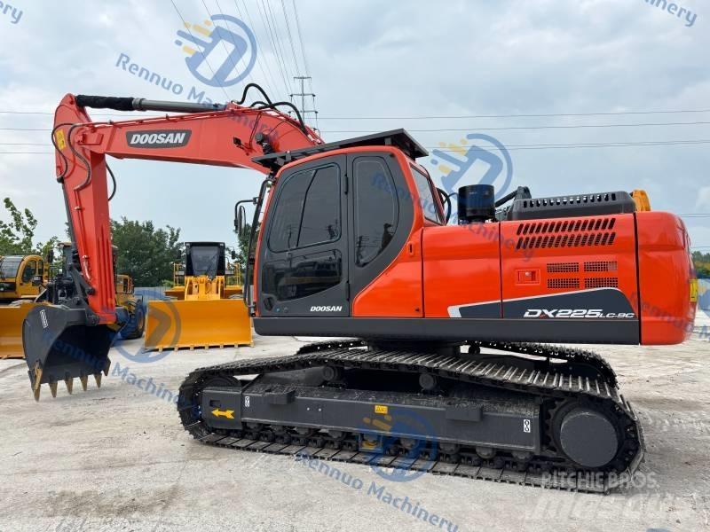 Doosan DX 225 LC-9C Escavatori cingolati