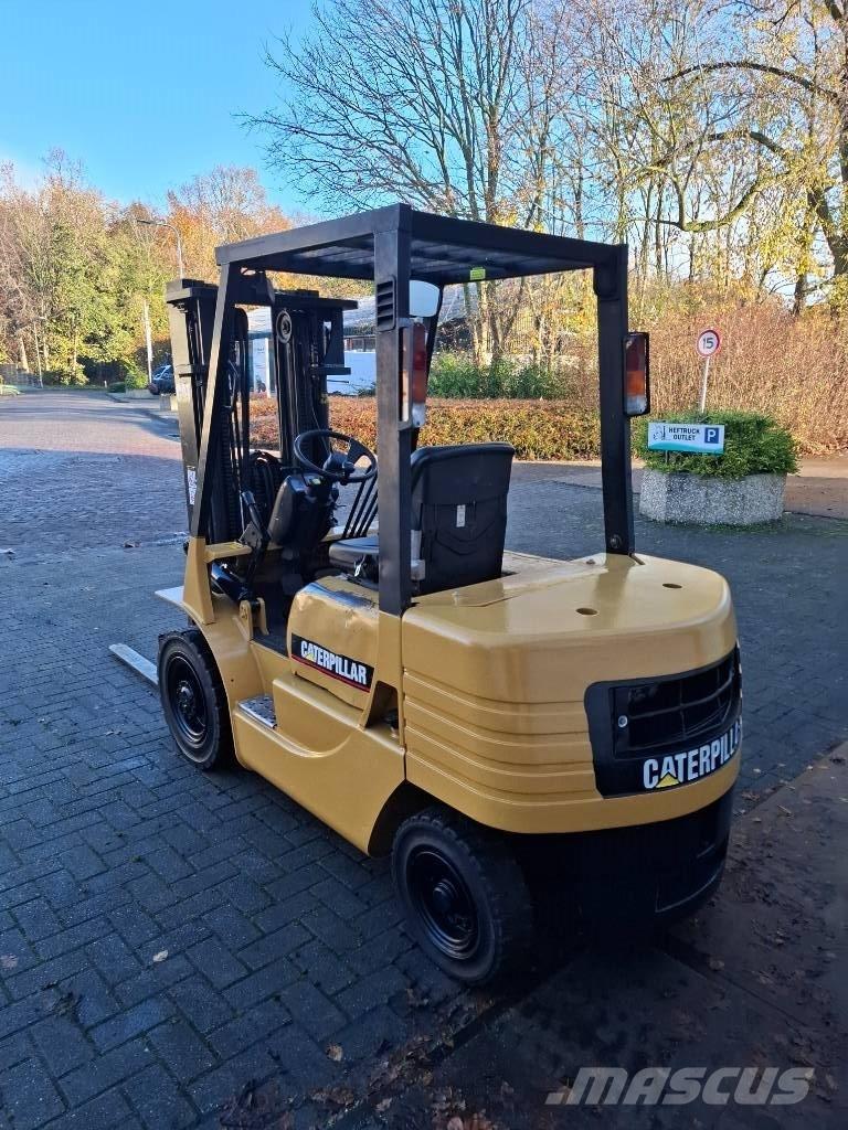 CAT DP25 Heftruck Carrelli elevatori diesel