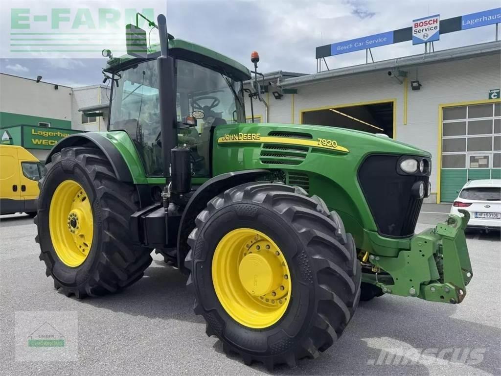 John Deere 7920 Trattori