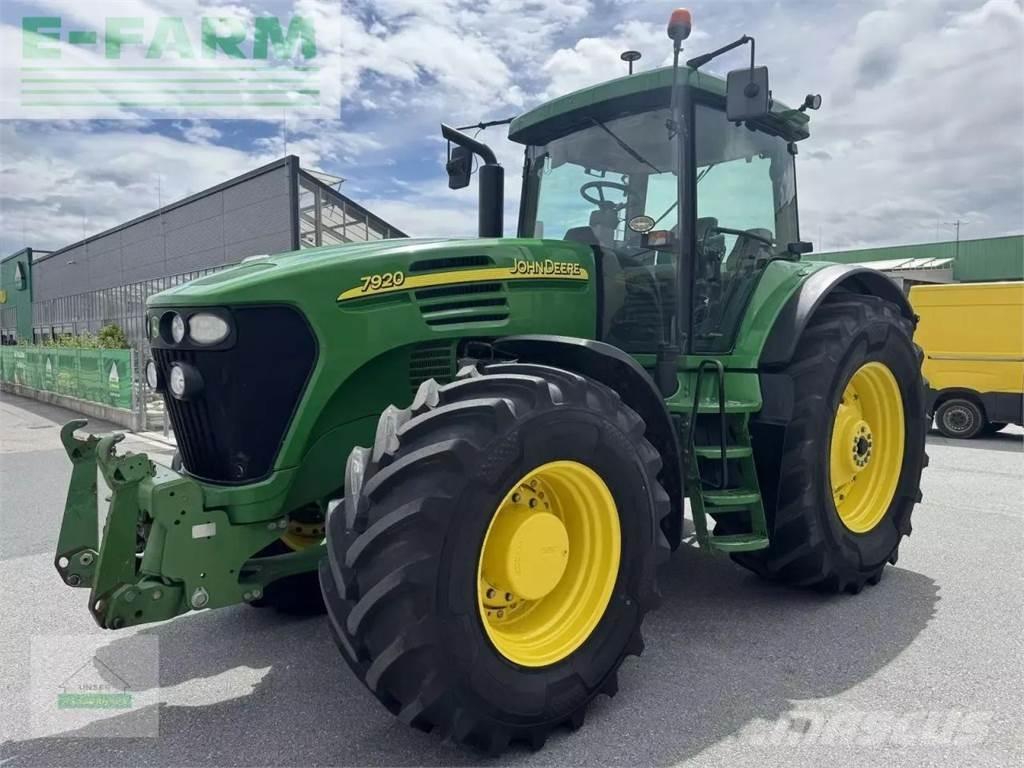 John Deere 7920 Trattori