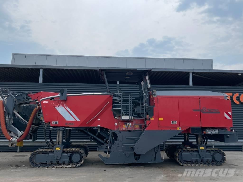 Wirtgen W 250 Fresa a freddo per asfalto